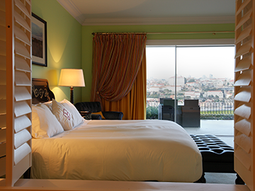 Superior Deluxe Room, Bathtub with a view, The Yeatman, Porto